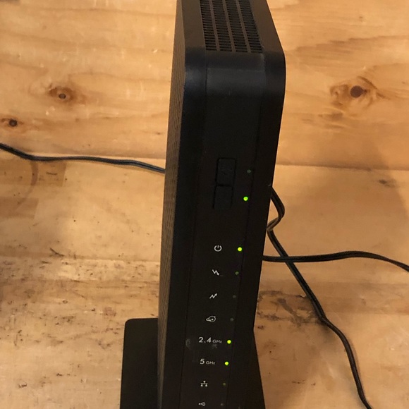 Netgear C3700V2 N600 WiFi Cable Modem Router 8x4 Download speeds - Picture 10 of 15